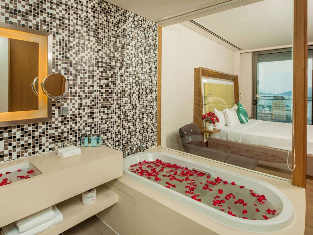 Novotel Danang Premier Han River 02