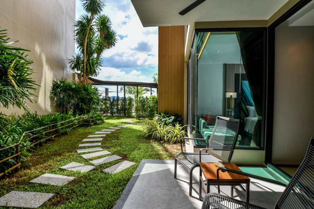 Skyview Resort Patong 03