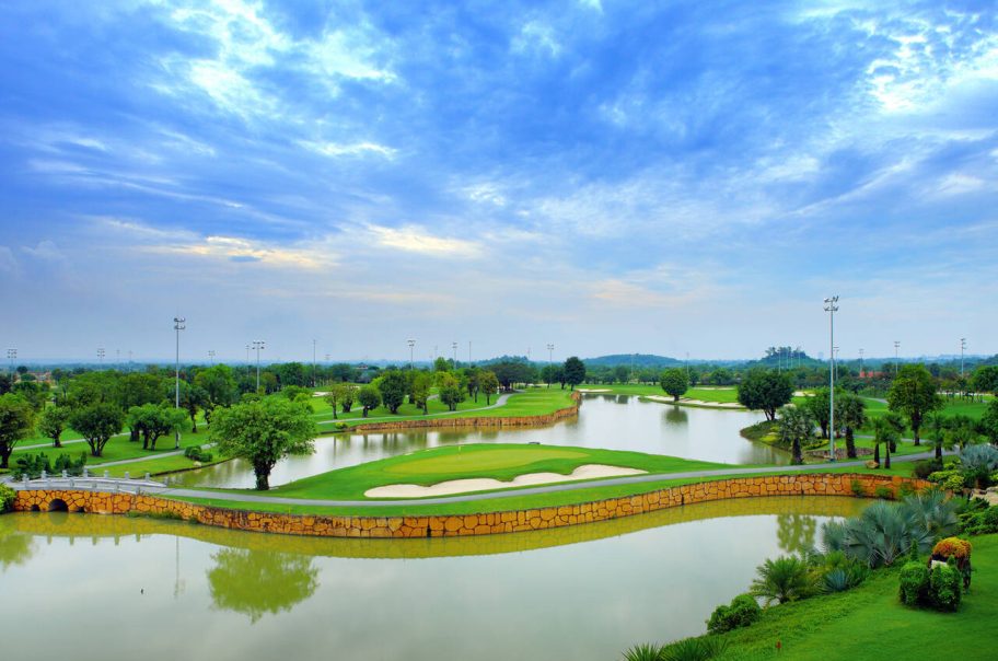 long thanh golf club 094310 1280 1280 70 0 0 0